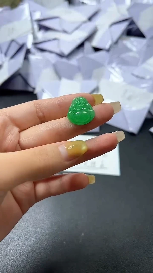 翡翠未镶嵌颈饰时尚女士精品吊坠