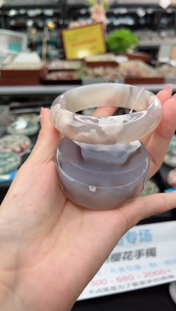 【闪购商品】石英质玉手镯未镶嵌61圈口（赠品镯心）1039362