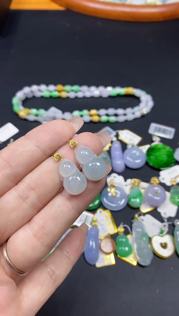 吊坠(不含链)18K金镶嵌翡翠18K金扣镶嵌多样性发其一@@CMT