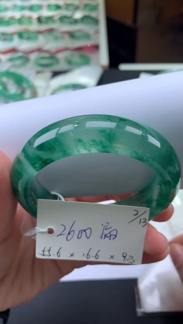 【闪购商品】石英质玉手镯未镶嵌天然玉石非洲翠手镯