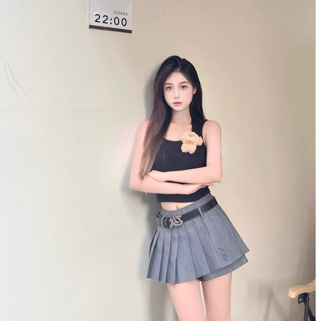 买手同款甜辣风时髦减龄时尚设计感无袖辣妹立体小熊针织背心