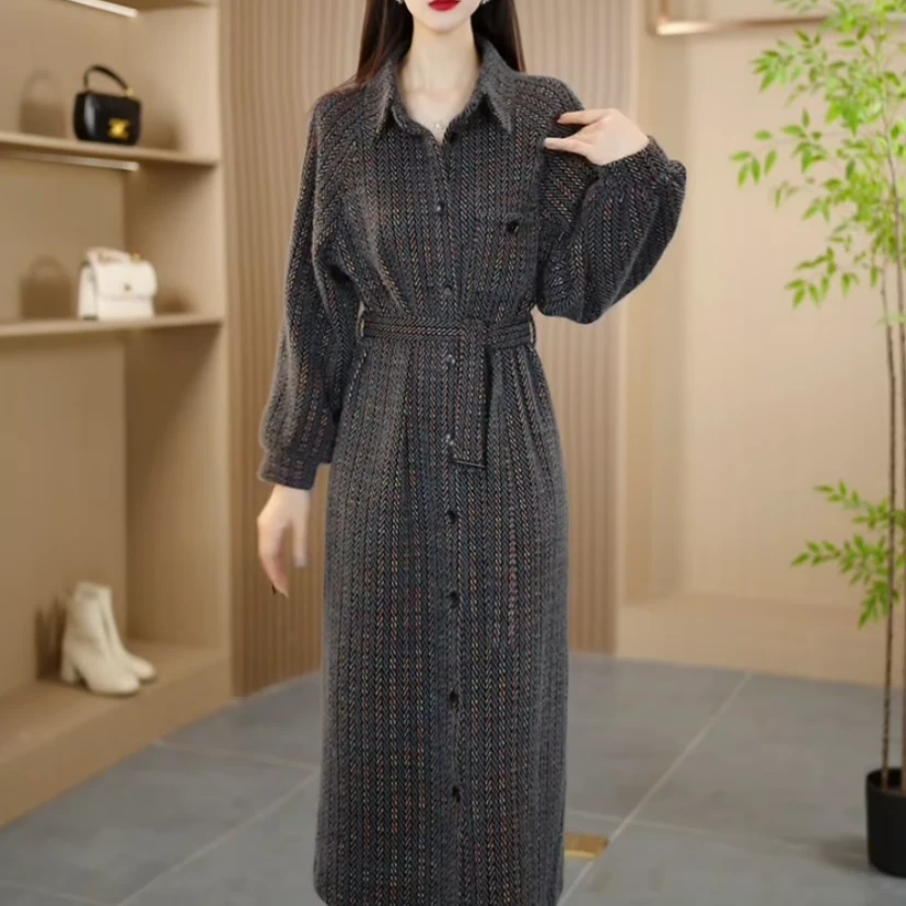 曼俪衣橱25863秋季新款时尚气质收腰显瘦修身减龄长袖女装连衣裙