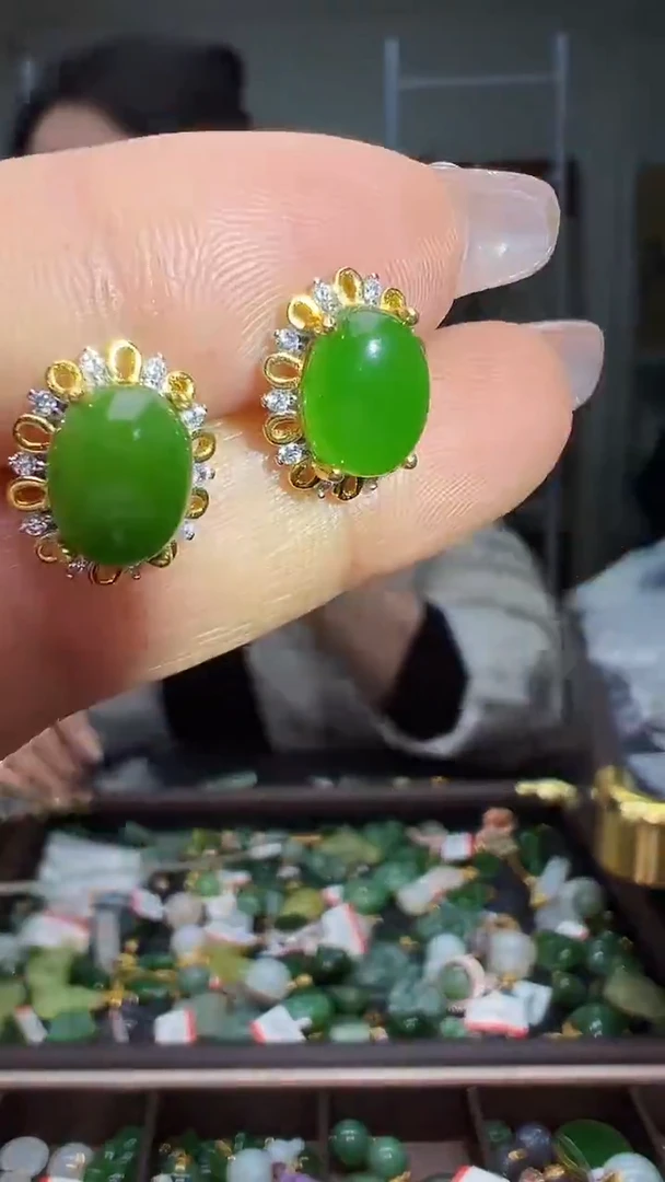 颈饰银S925镶嵌和田玉（多样性发货.发其一)12.28.111