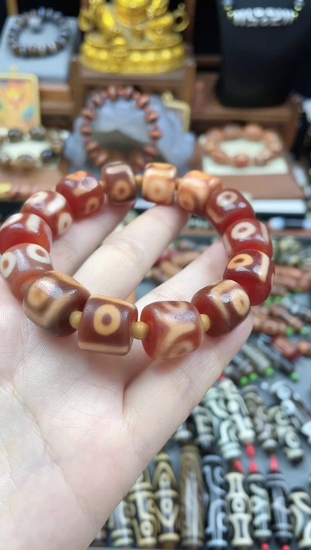 未镶嵌珠珠玛瑙/玉髓金蟾红肉断珠手串