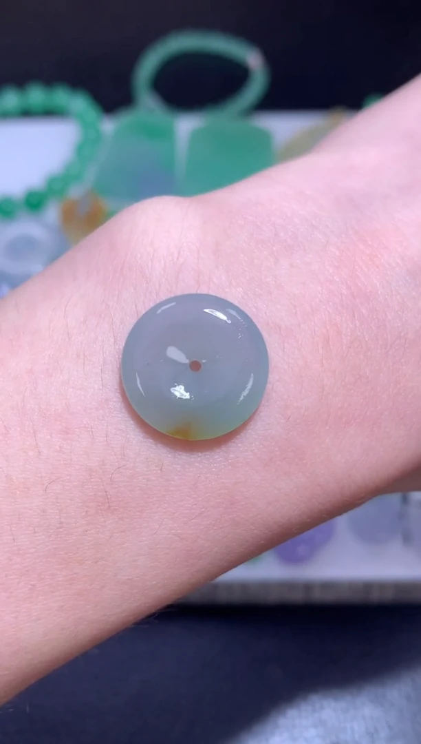 定制翡翠未镶嵌扣子