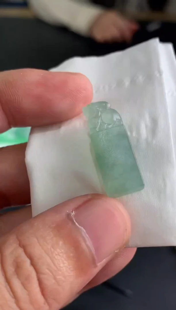 未镶嵌定制翡翠嫣**灵翡翠