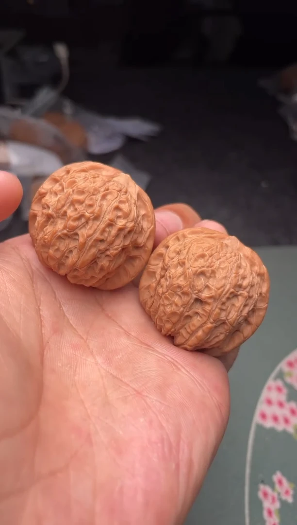 把件文玩核桃a157   血麒麟 37尺