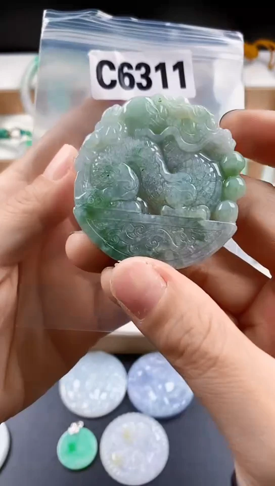 颈饰未镶嵌翡翠天然翡翠吊坠挂件