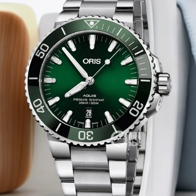 99新 Oris/豪利时 AQUIS系列 公价17200 表径43.5 陶瓷防水蓝单表