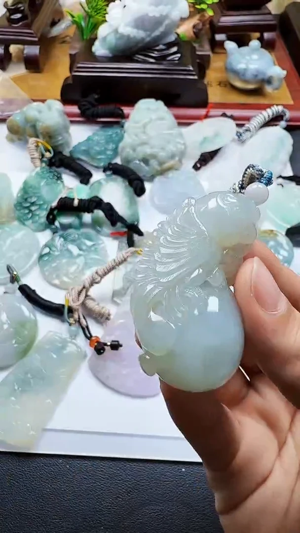 吊坠(不含链)未镶嵌翡翠1