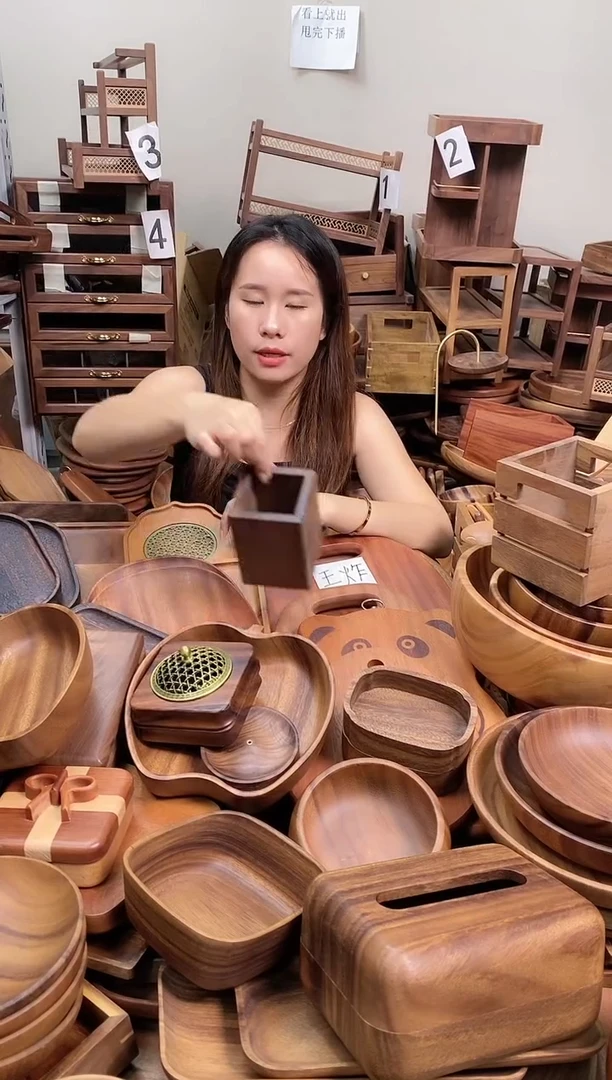 北美黑胡桃木方形笔筒  A