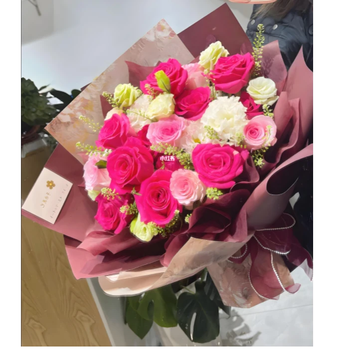 弗洛伊德高原红玫红色系组合优雅浪漫送女神高级花束