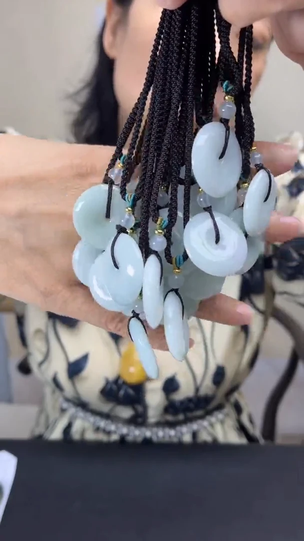 颈饰未镶嵌翡翠平安扣多样性发一