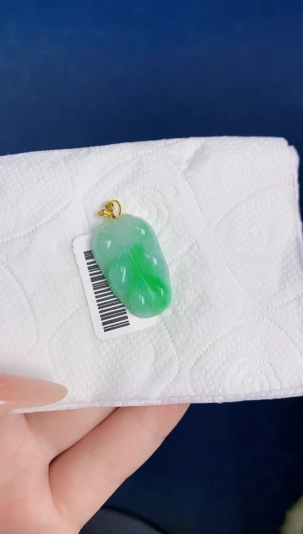 颈饰18K金镶嵌翡翠缅甸天然翡翠A货