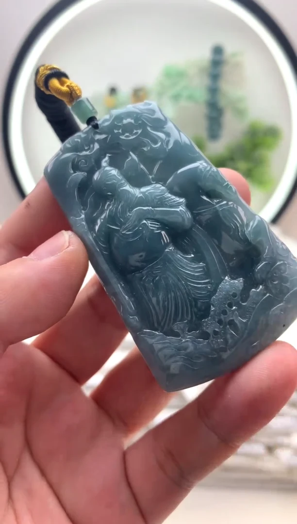 颈饰未镶嵌翡翠关公