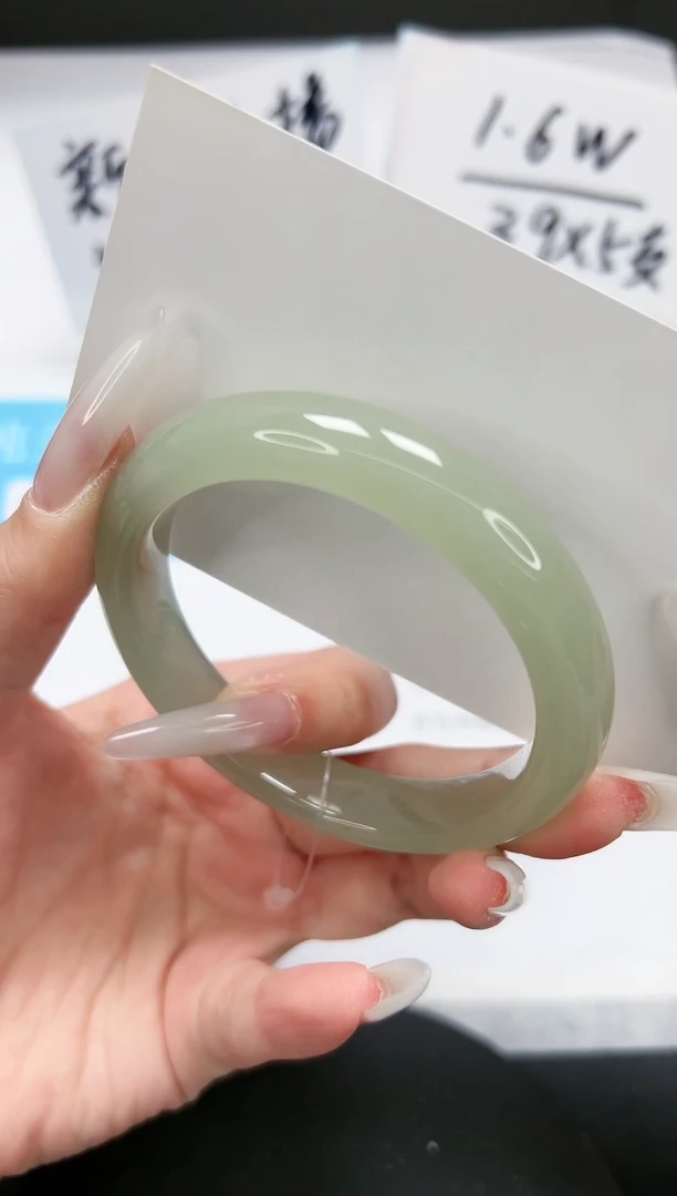 【闪购商品】石英质玉手镯未镶嵌A96-55-56
