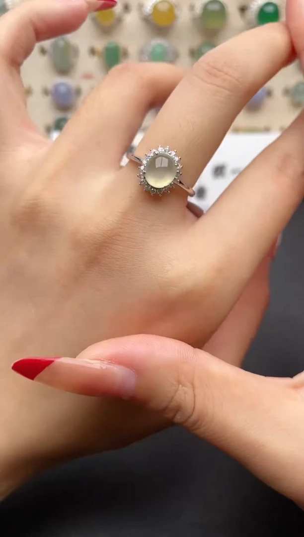 【闪购商品】翡翠戒指银S925镶嵌一物一证一礼盒