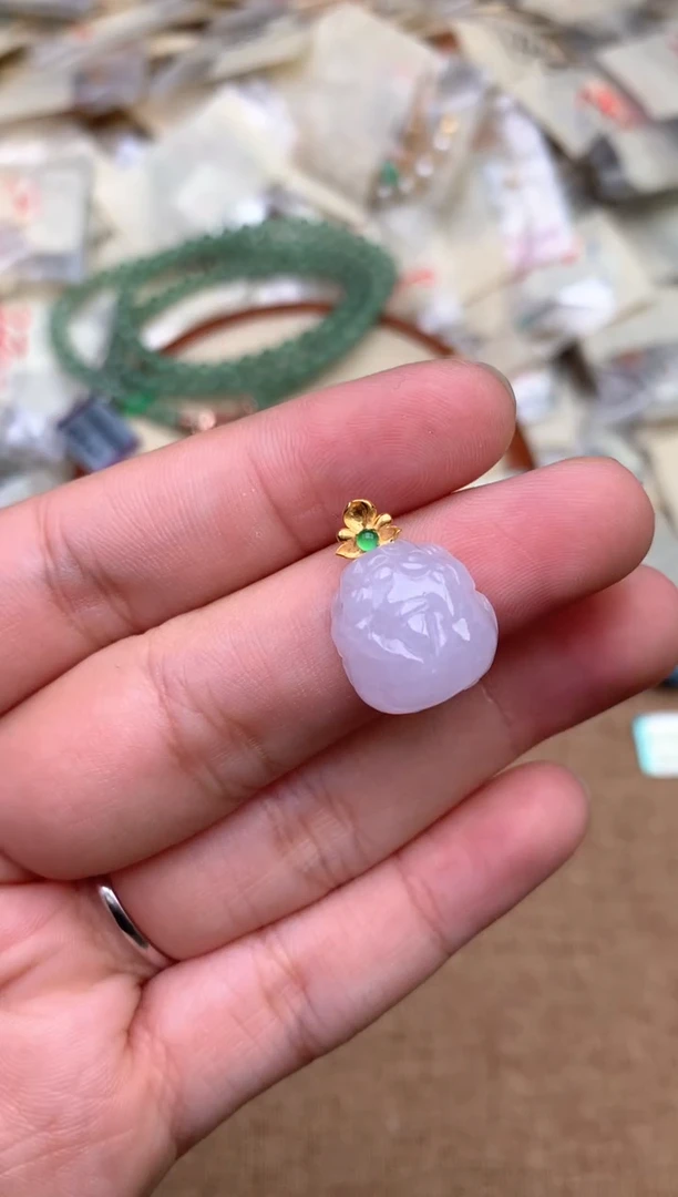 18K金镶嵌挂件翡翠一