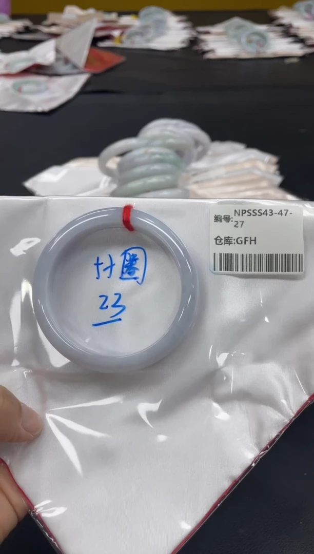 未镶嵌手镯翡翠翡翠手镯