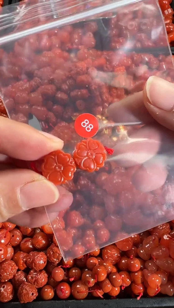 【闪购商品】南红玛瑙颈饰未镶嵌1