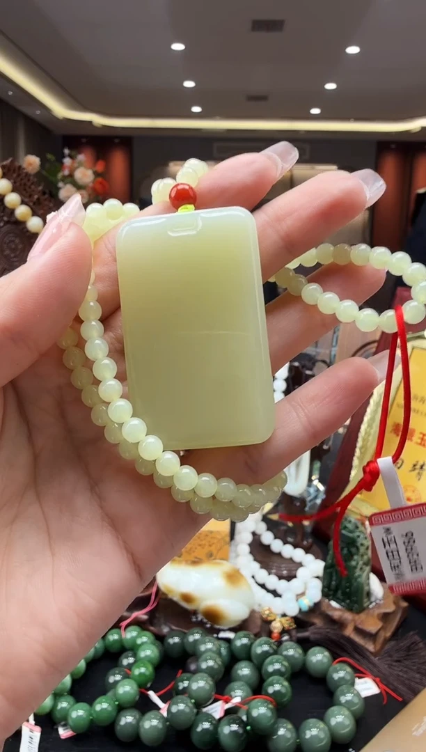 颈饰未镶嵌和田玉21hk