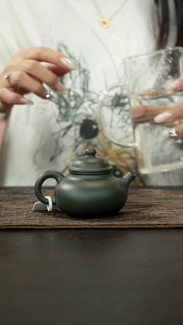 茶壶紫砂墨绿泥容天150cc