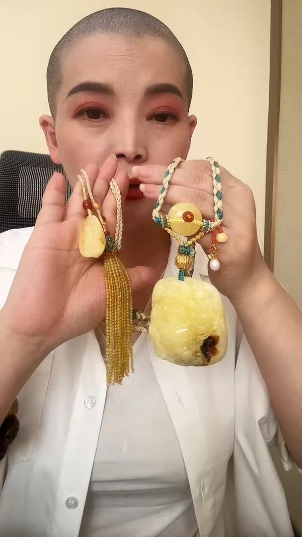 琥珀颈饰未镶嵌项链