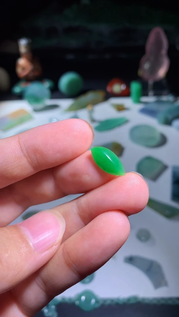 未镶嵌定制翡翠16.0-8.0-3.3