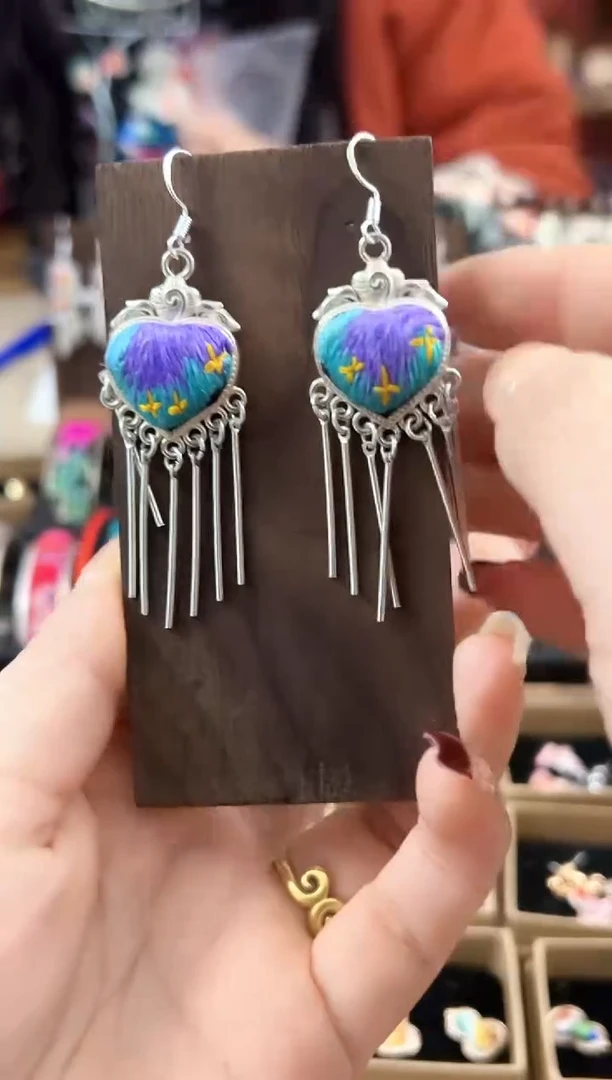 【闪购商品】织绣民族风老绣饰品112