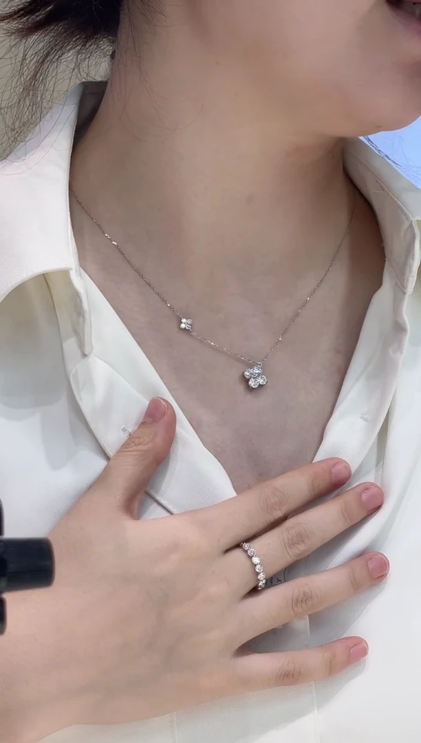 合成钻石18K金镶嵌颈饰双四叶草项链