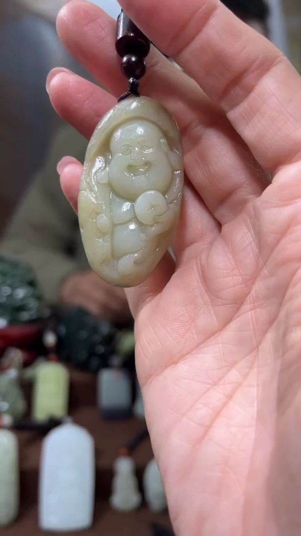 颈饰未镶嵌和田玉`