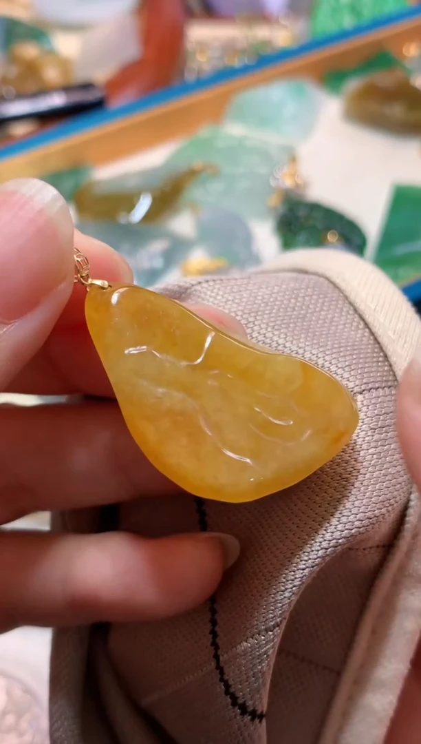 翡翠18K金镶嵌吊坠(不含链)吊坠