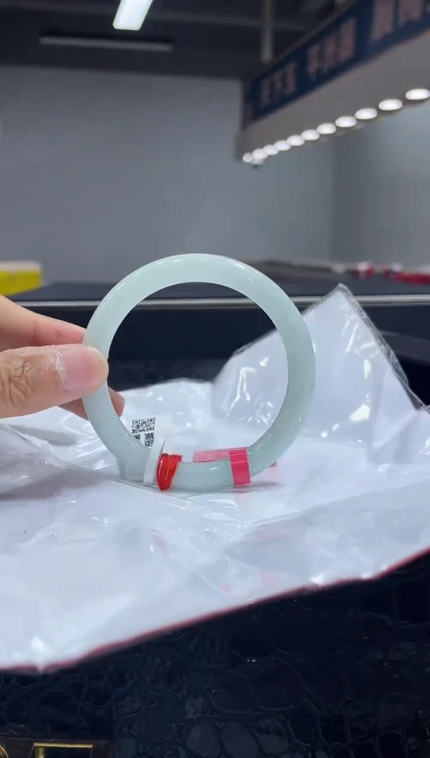未镶嵌手镯翡翠7