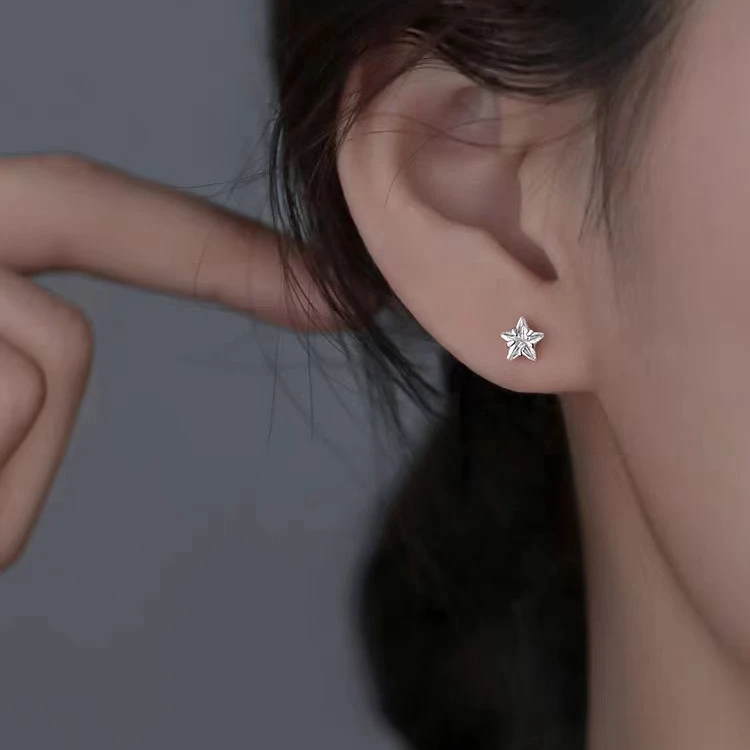 铜合金锆石耳饰 超闪锆石星星耳钉女高级感气质精致五角星形耳环