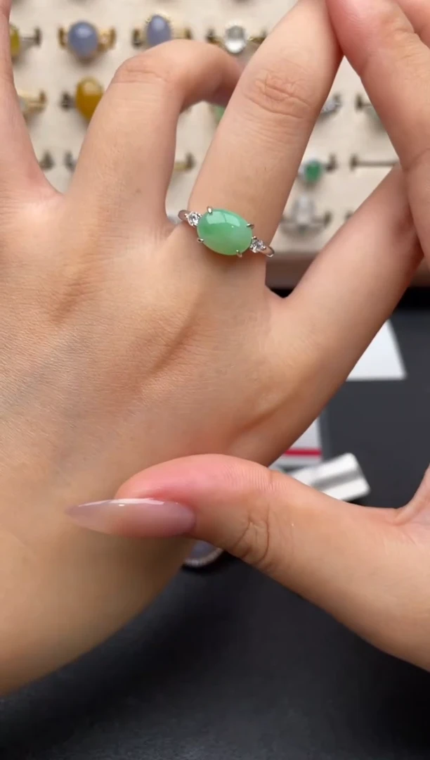 银S925镶嵌戒指翡翠一物一证一礼盒