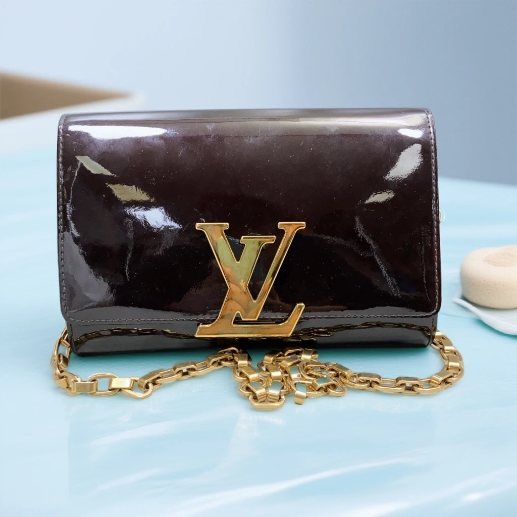 95新 LouisVuitton/路易威登  车厘子色漆皮链条包 1852 9466