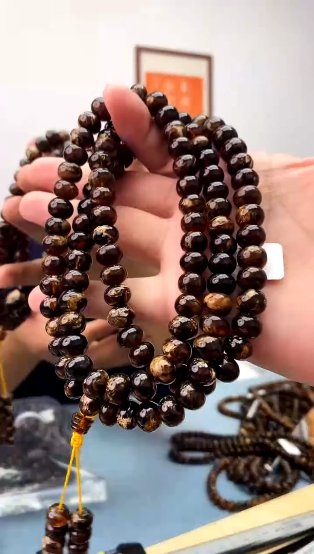 【闪购商品】琥珀珠宝奇石未镶嵌假一罚十，黑花发一件永久原价包退