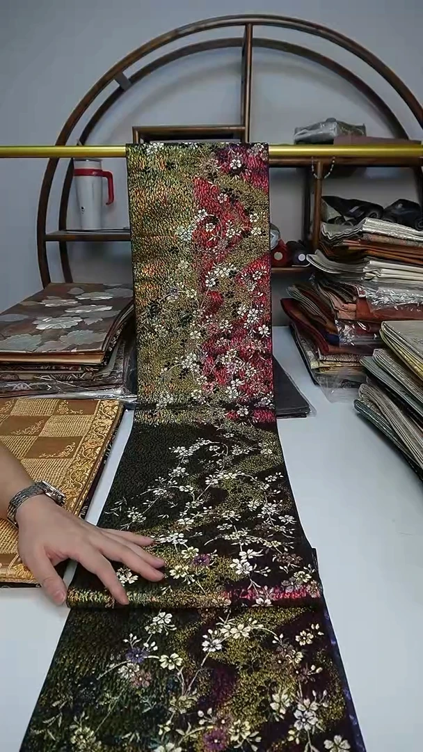 织绣彩金花卉花卉