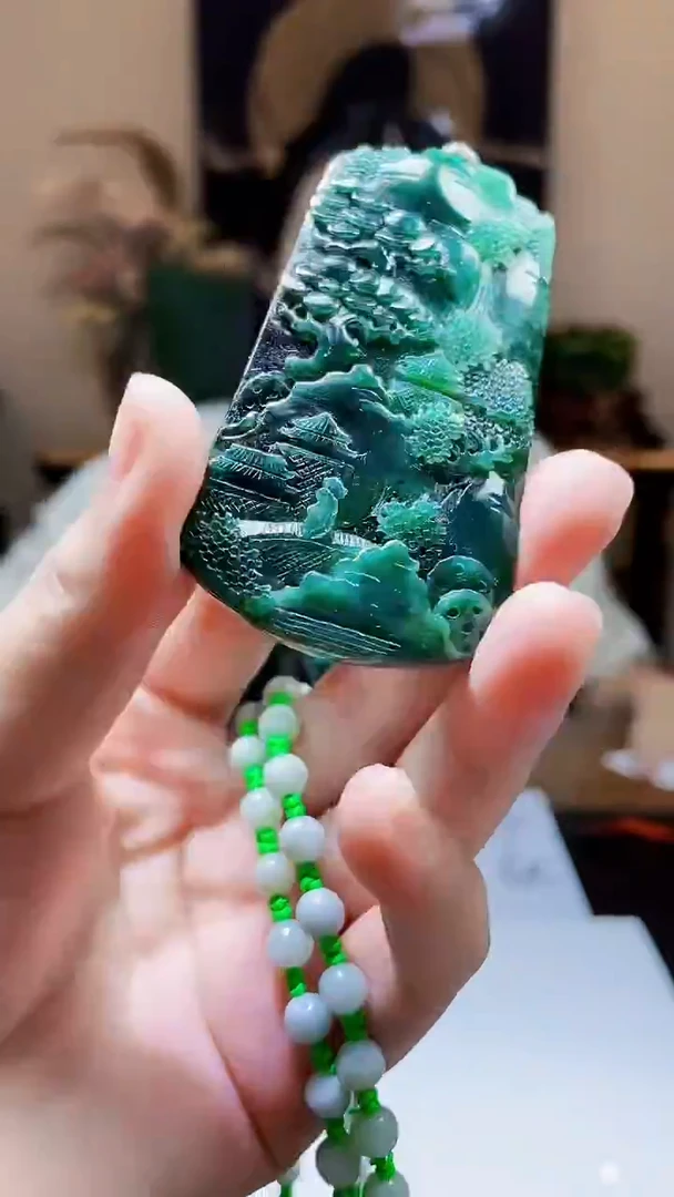 未镶嵌定制翡翠吊坠70