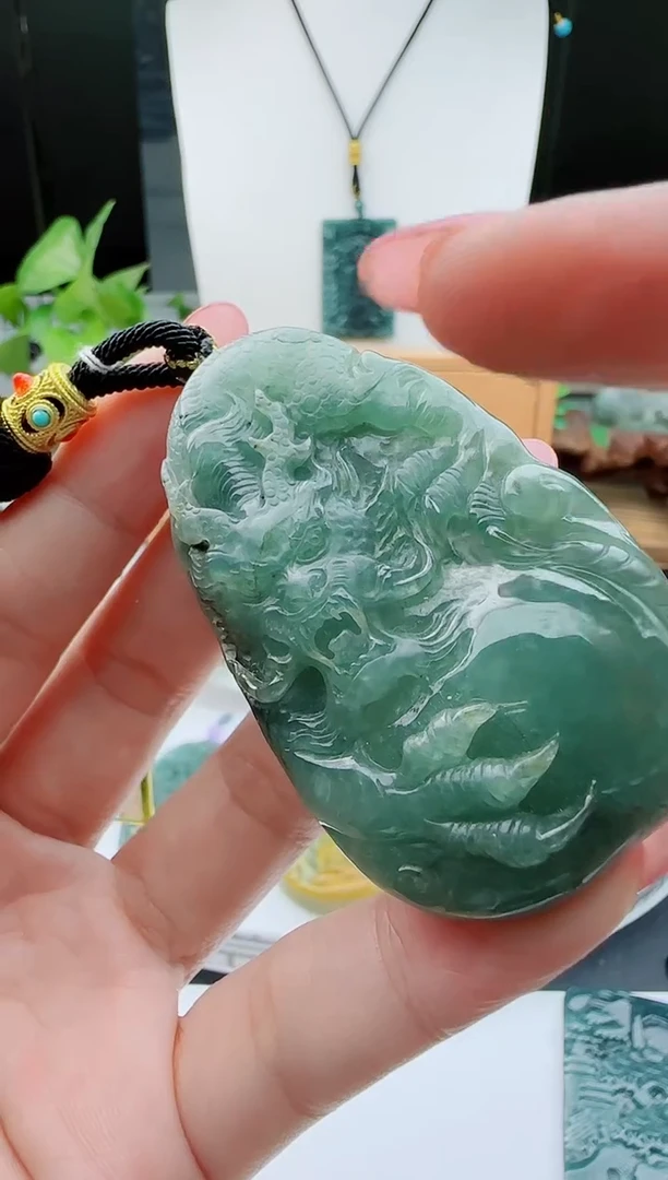 【闪购商品】翡翠颈饰未镶嵌11111111