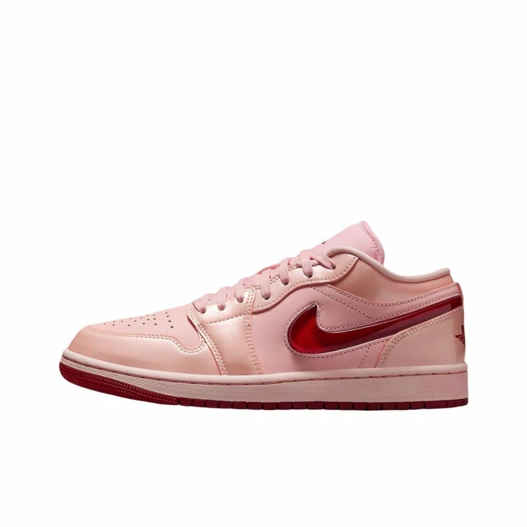 【滔搏联动】NIKE耐克女子AJ1 LOW情人节流光风休闲鞋 HF3174-600