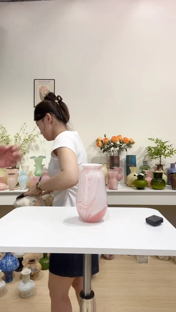 QL0920粉琉璃花瓶