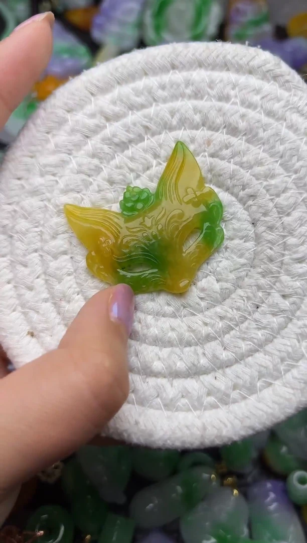 颈饰未镶嵌翡翠缅甸翡翠吊坠