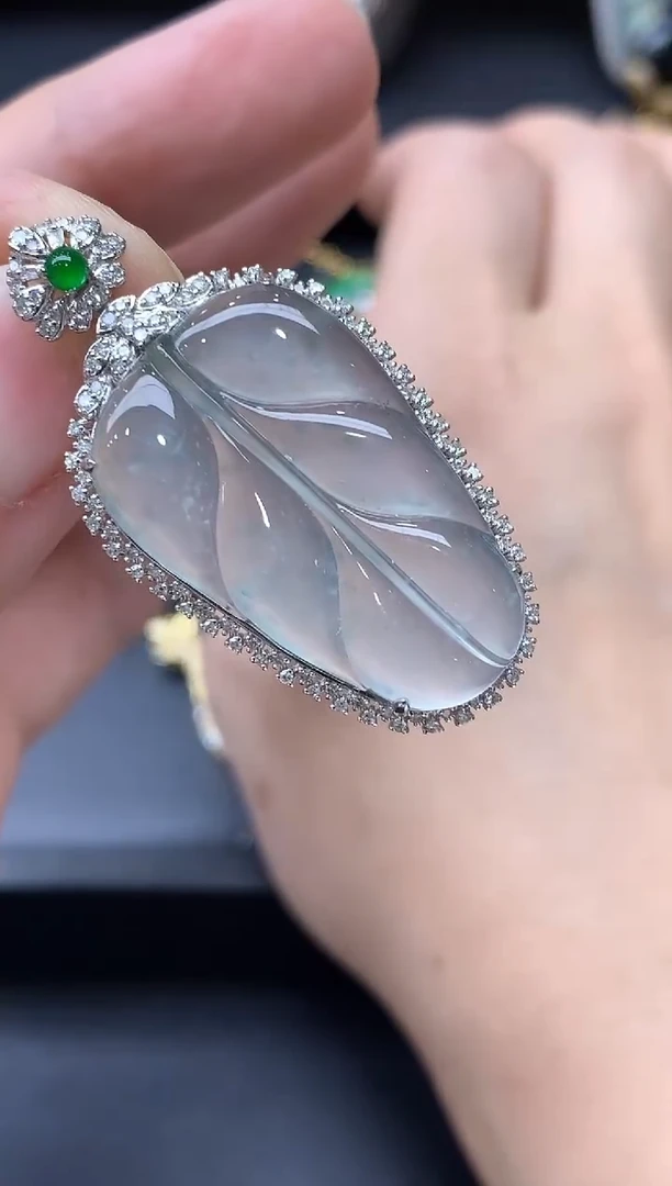 颈饰18K金镶嵌翡翠519-中国好珍宝