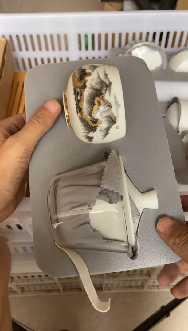 杯无运费险有瑕疵摄影的产品有使用过的痕迹有点脏介意勿拍