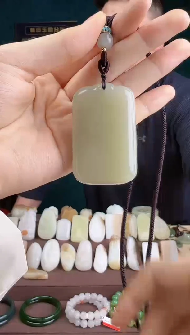 【闪购商品】和田玉颈饰未镶嵌ZZ 拍一发一 多样性发货