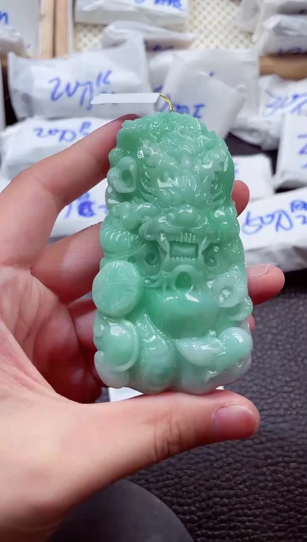 颈饰未镶嵌翡翠00007537
