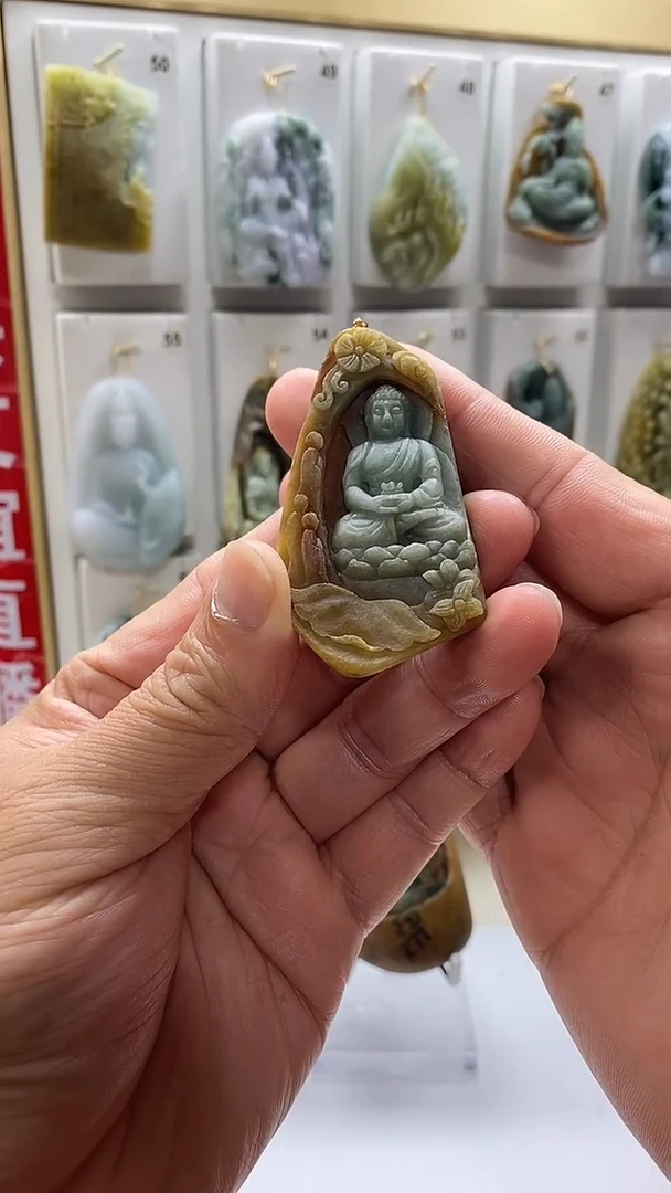 未镶嵌定制翡翠飞*翡翠A货2025/12/2