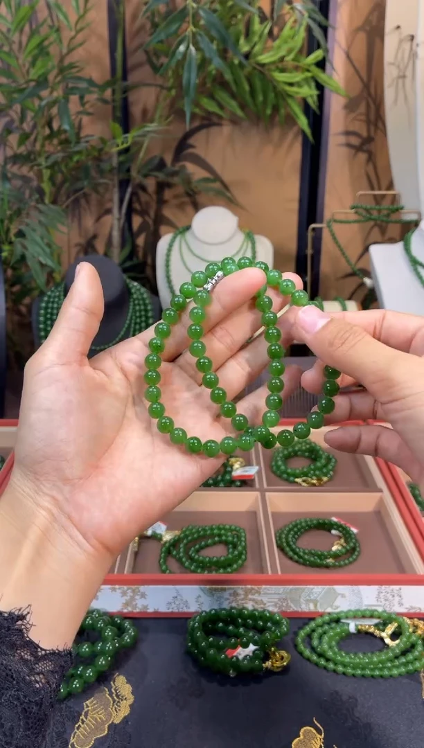 颈饰未镶嵌和田玉（碧玉）8冰阳绿微矿锁骨链