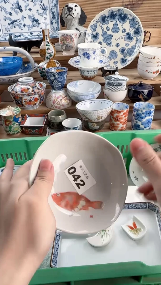 瓷片人***多瓷器    E  042